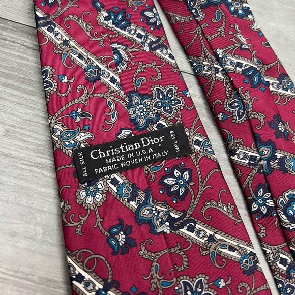 Christian Dior Red w/ Tan, White & Navy Paisley Silk Tie - Picture 3 of 4